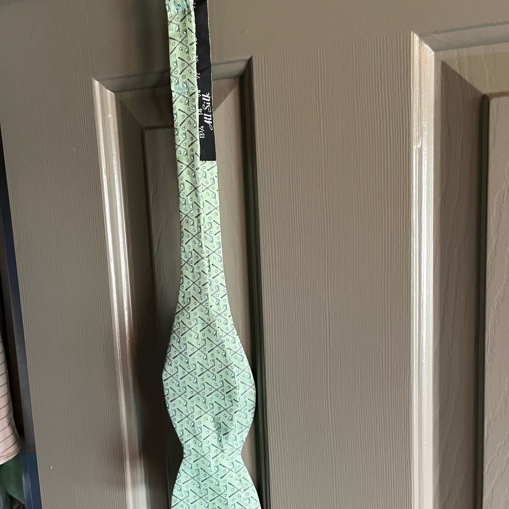 Vineyard Vines Golf Bowtie